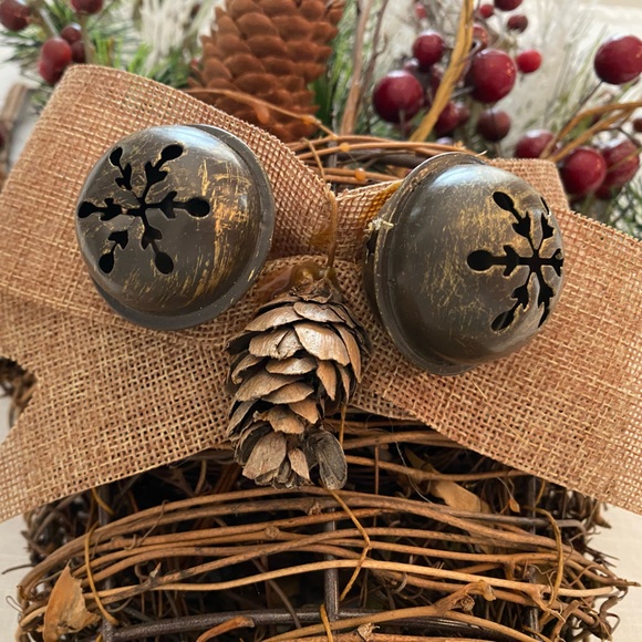 Handmade Winter Basket. - Picture 2 of 7